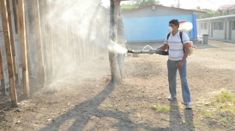 Piden a ciudadanos ayudar en el combate al dengue