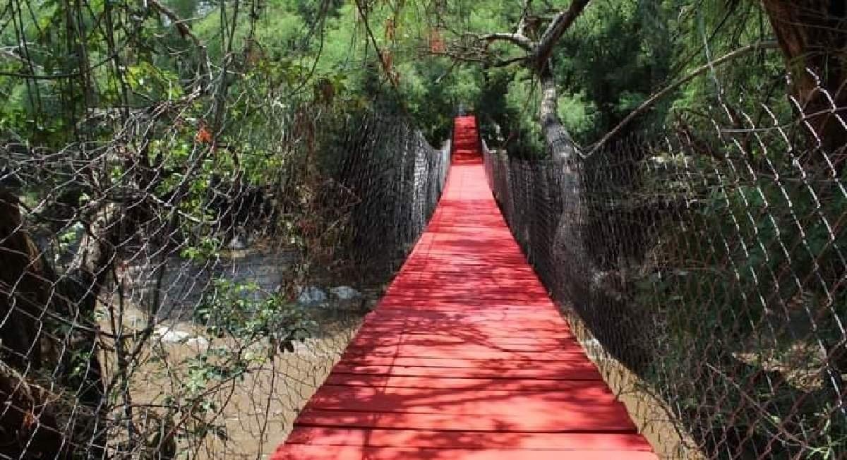 Solicitan revisar condiciones de seguridad de puente colgante en Amacuzac