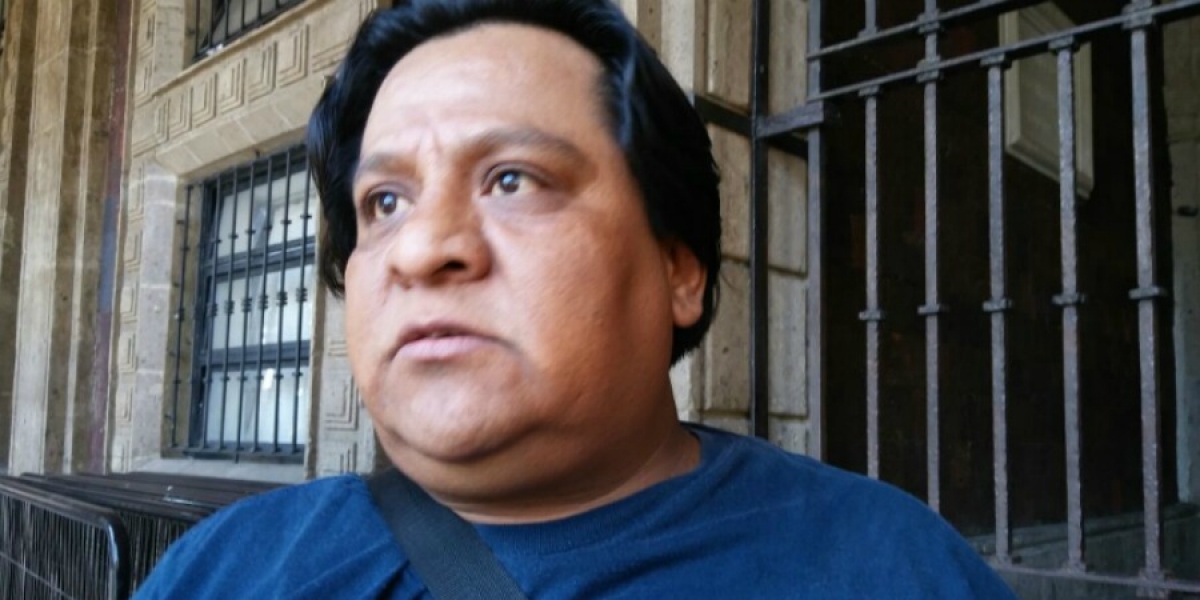 Denuncian vecinos de Acapantzingo contaminación de drenaje con sustancias químicas