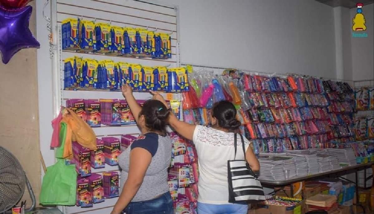 Comerciantes de papelería esperan repunte en sus ventas