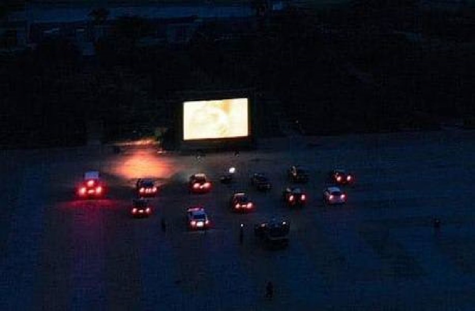 En 15 días abrirían autocinema en la Arena Teques