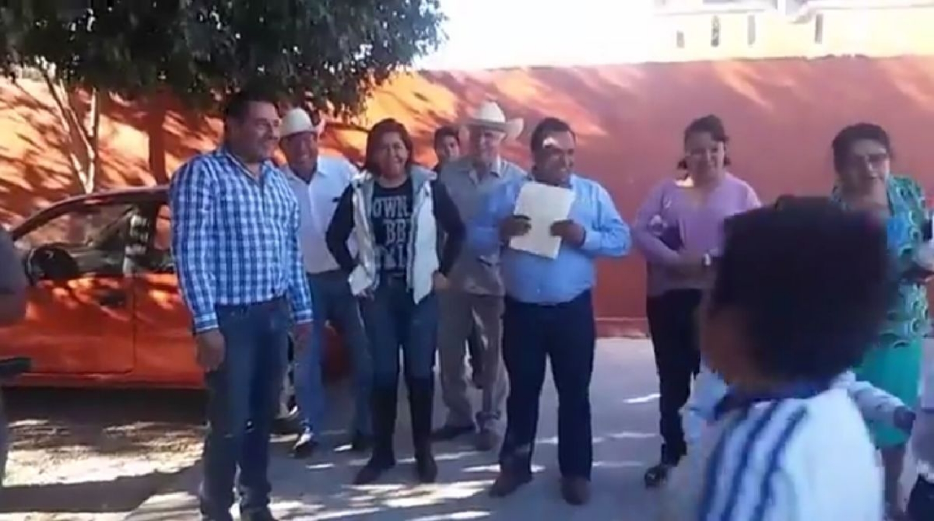 Inicia Édgar Muñoz construcción de techumbre en Primaria “Ignacio Allende”