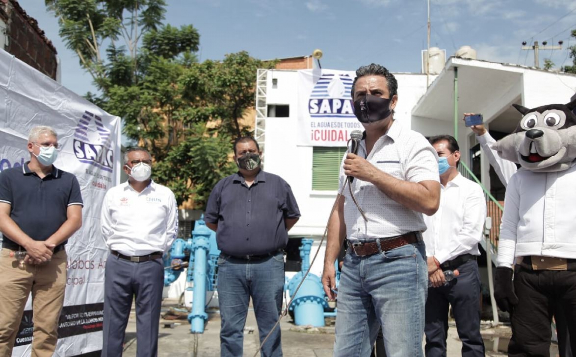 Antonio Villalobos da banderazo de salida a pipa de SAPAC