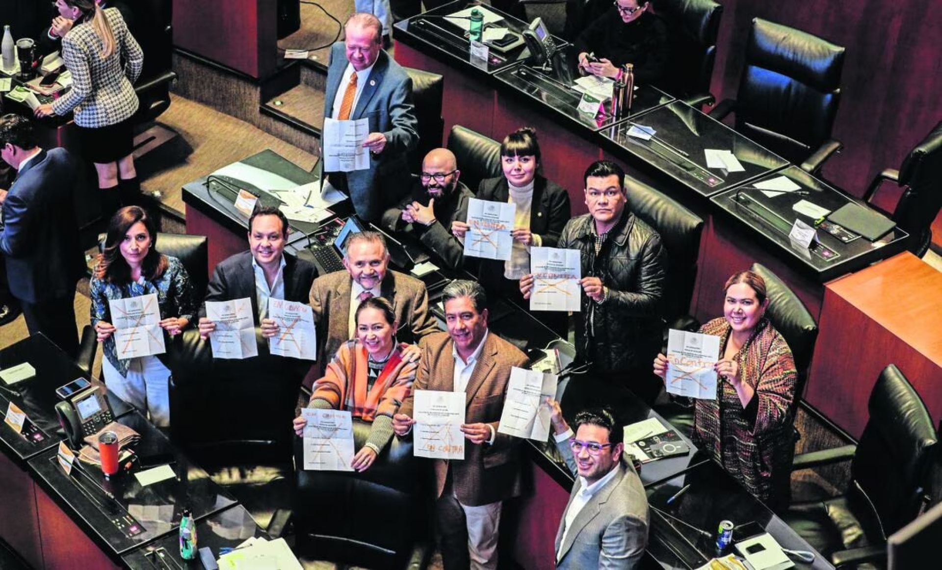 Senado rechaza terna de AMLO para la Corte