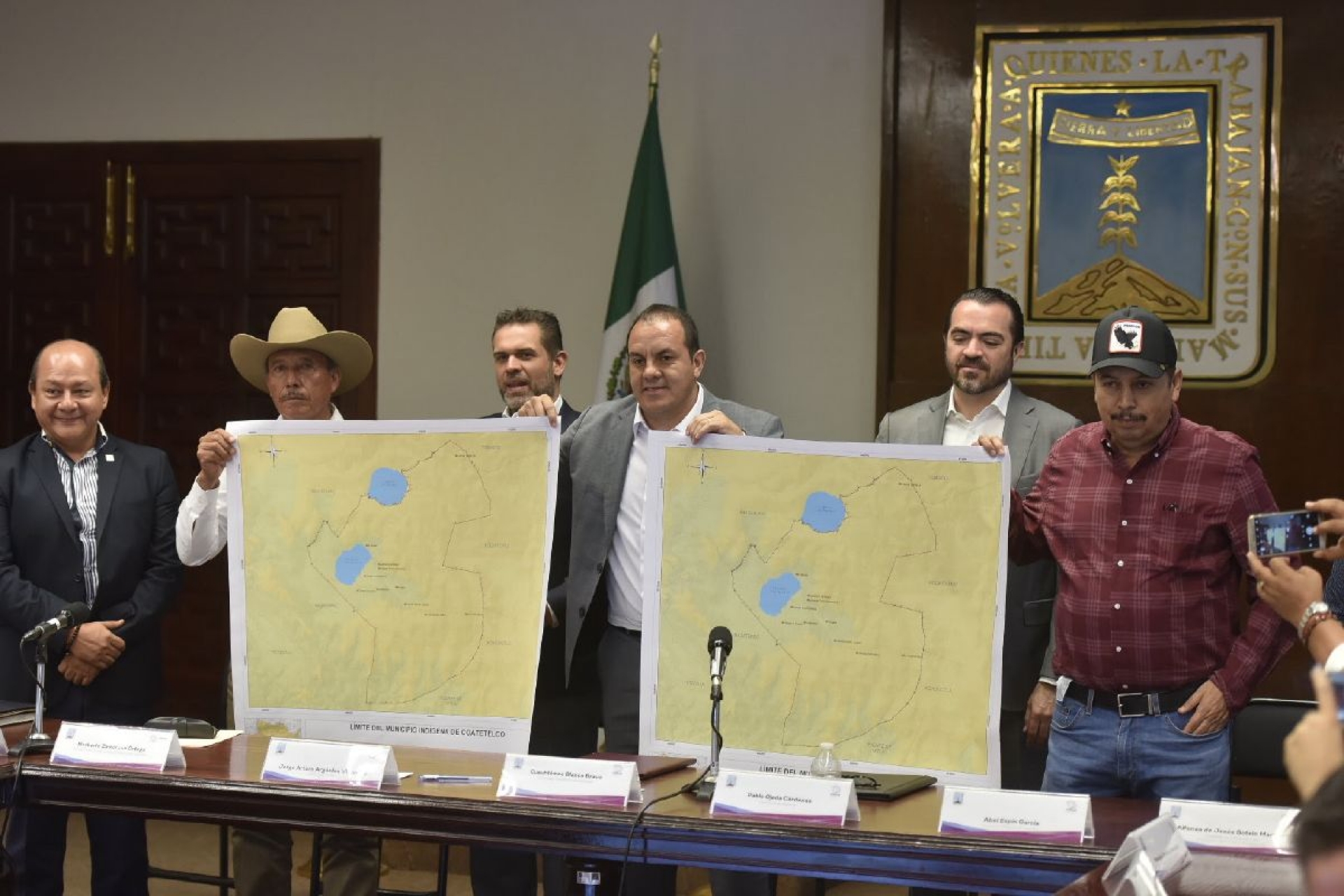 Preside Cuauhtémoc Blanco convenio de fijación y reconocimiento de límites territoriales entre Miacatlán y Coatetelco
