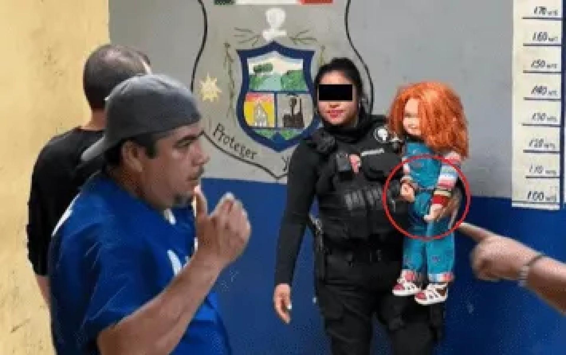 Halloween adelantado: 'Chucky' y propietario son detenidos en Coahuila