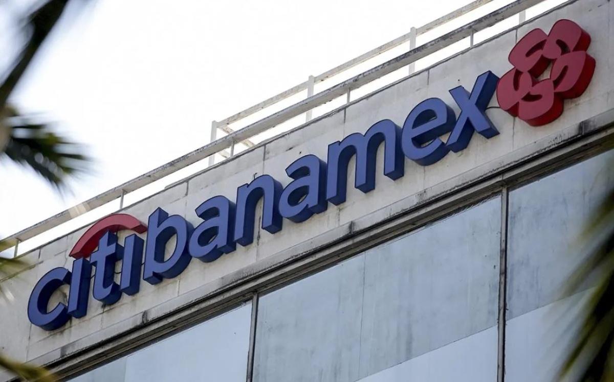Moody's coloca calificaciones de Citibanamex en revisión a la baja