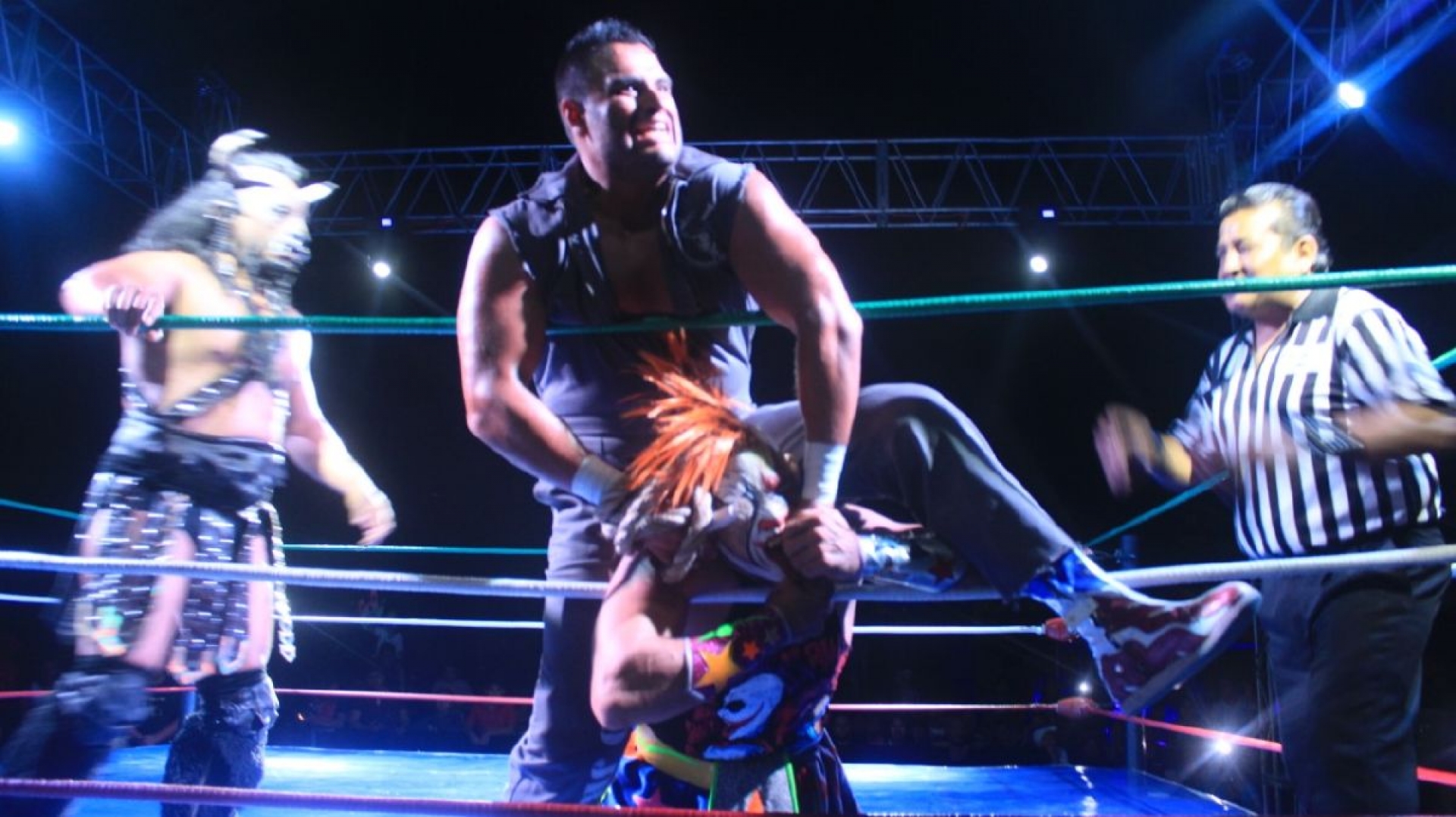 Psycho Clown prendió a la afición morelense y se llevó el triunfo en Acatlipa