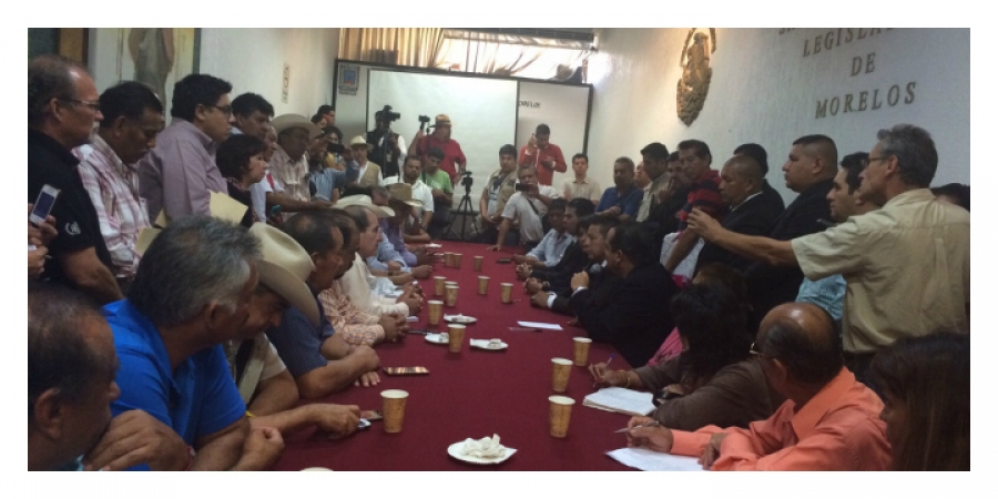 Se atenderá en apego a derecho la solicitud de juicio político en contra del gobernador: coordinadores parlamentarios