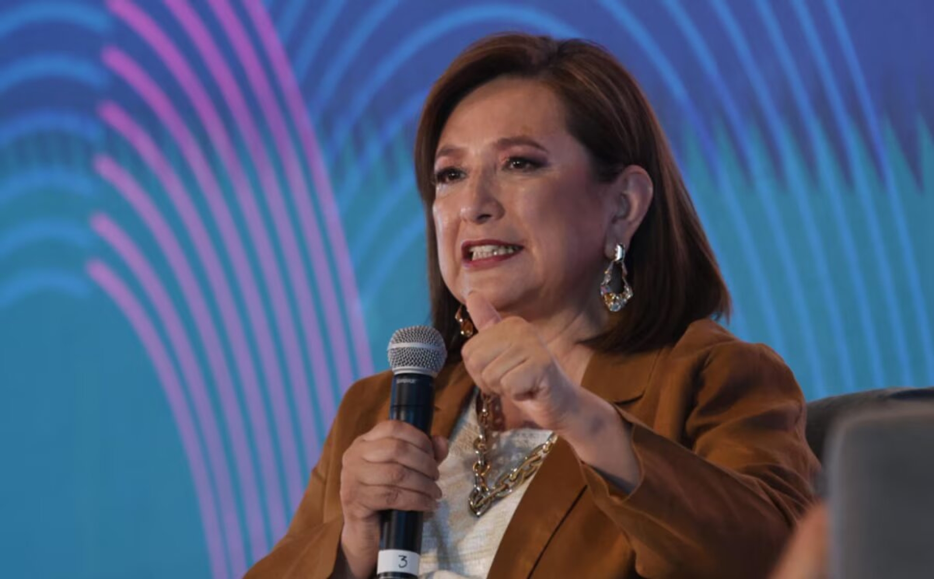 Xóchitl Gálvez busca juzgar a AMLO como 'traidor a la patria'