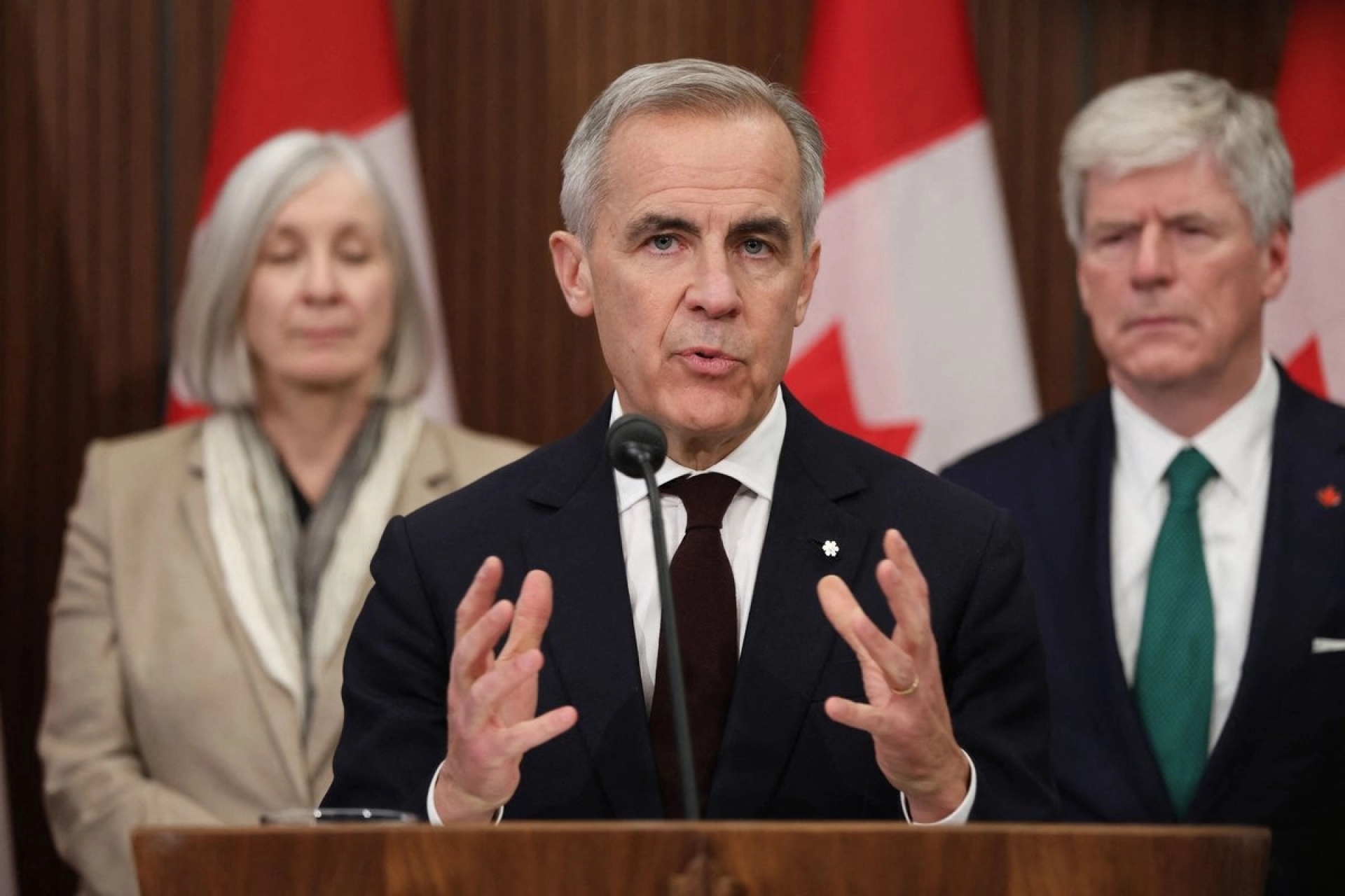 Carney presenta plan de apoyo a industrias afectadas por aranceles