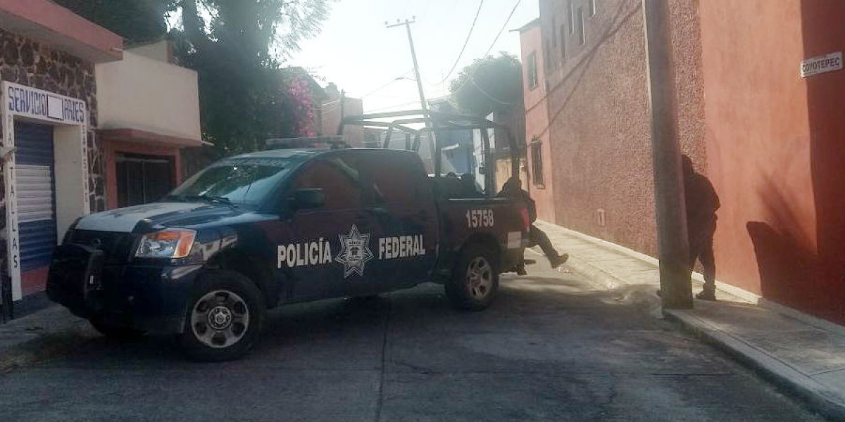 Catea Policía Federal una vecindad en la colonia San Cristóbal