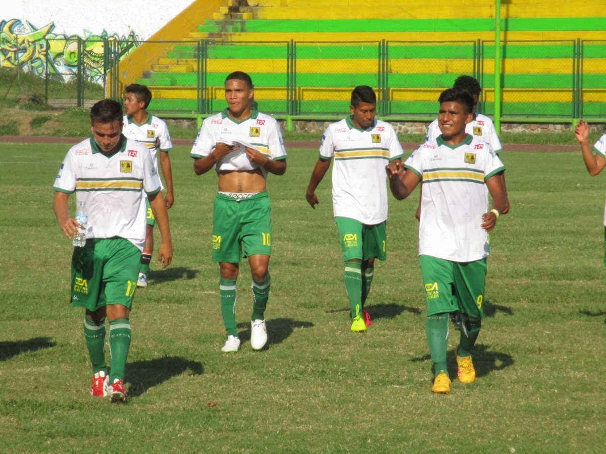 Lobos Prepa sale vivo del Isidro Gil Tapia