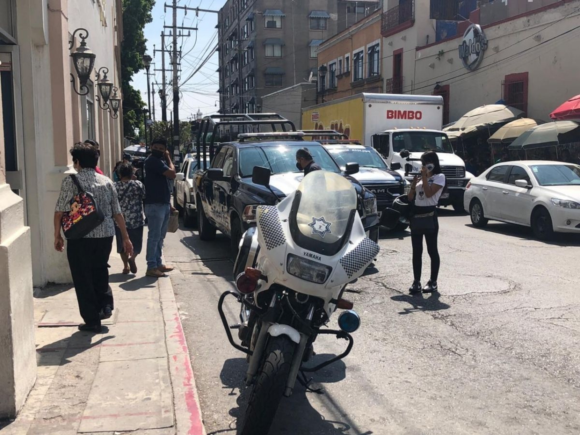 Roban diez mil pesos en Coppel de la avenida Morelos