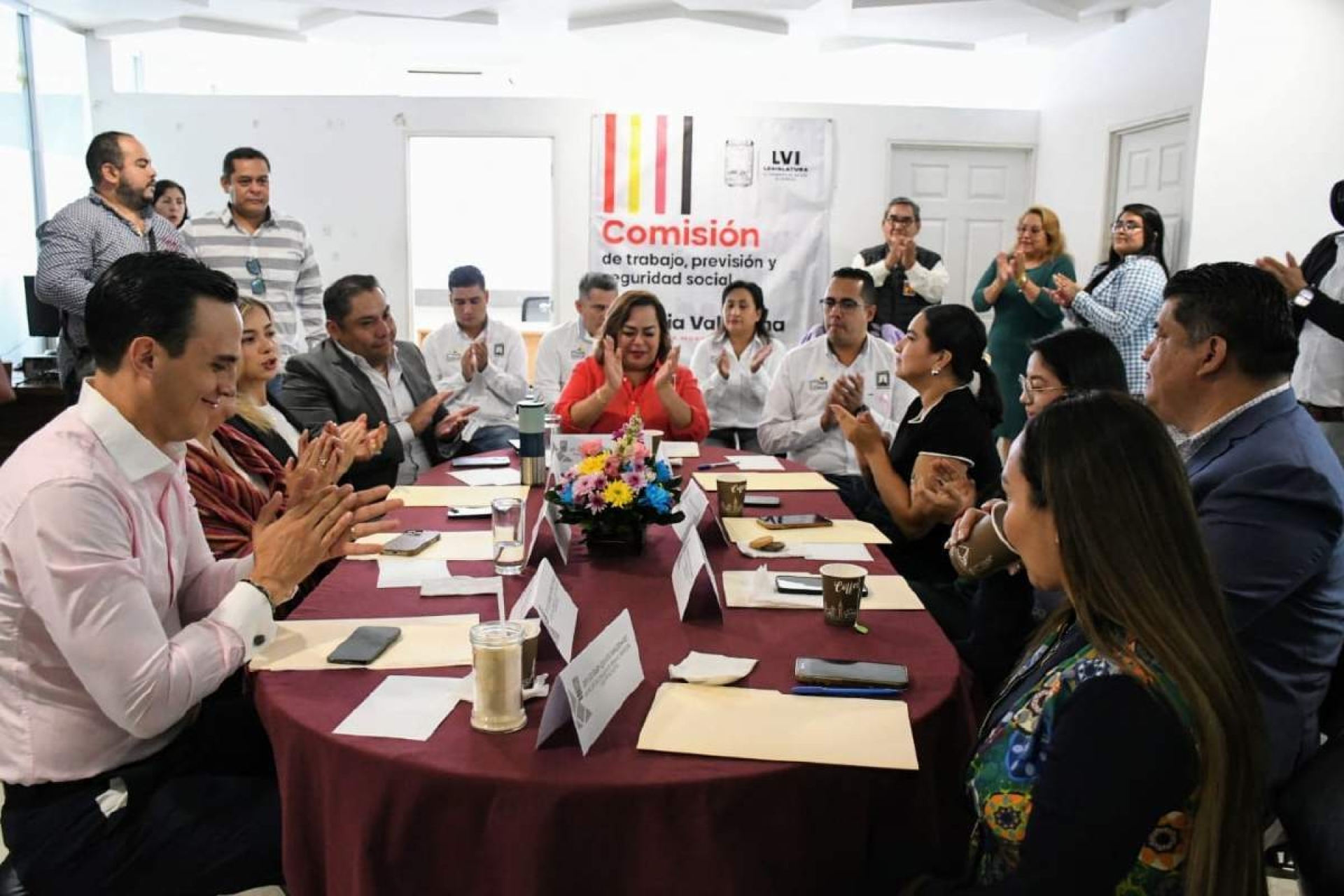 Enfrenta Congreso rezago en jubilaciones y pensiones