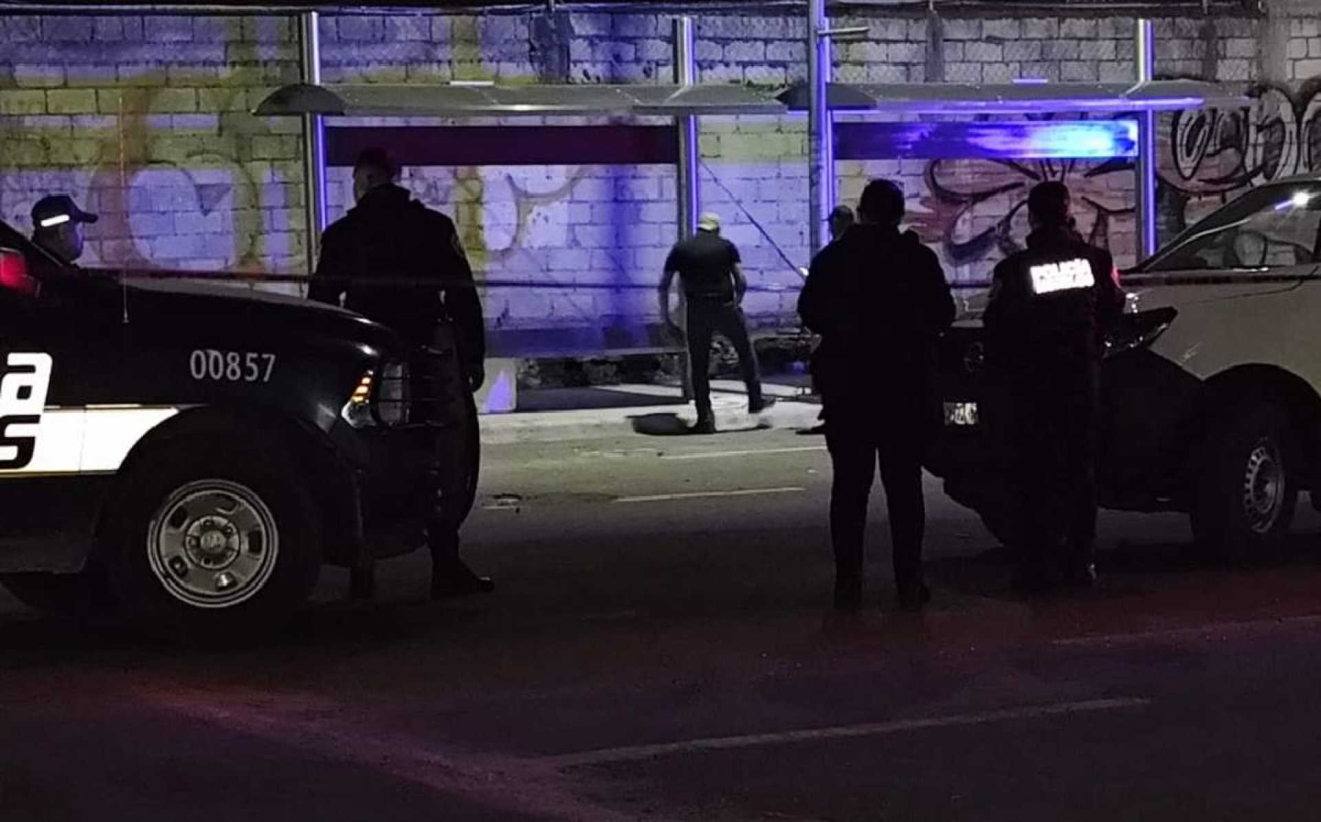 Dejan restos humanos en una hielera