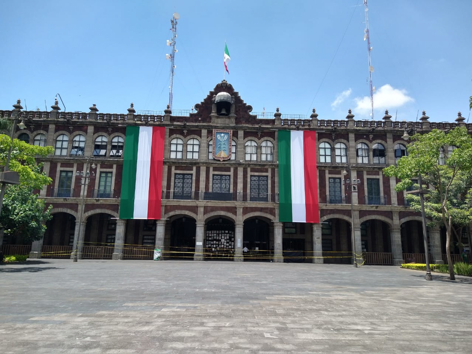 A la opinión pública: