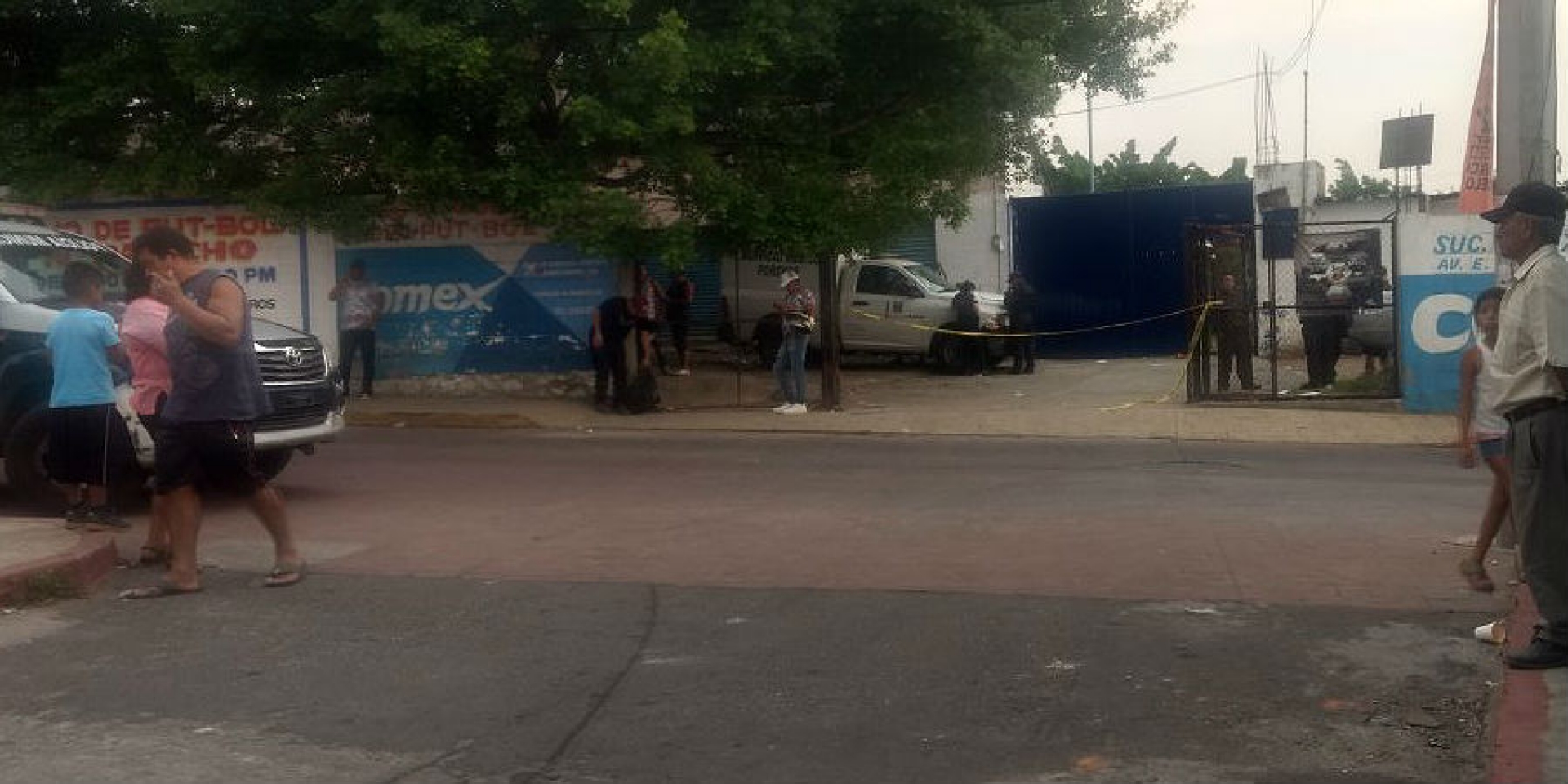 Atacan a tiros a tres personas en Lomas del Carril; dos fallecieron, padre e hijo