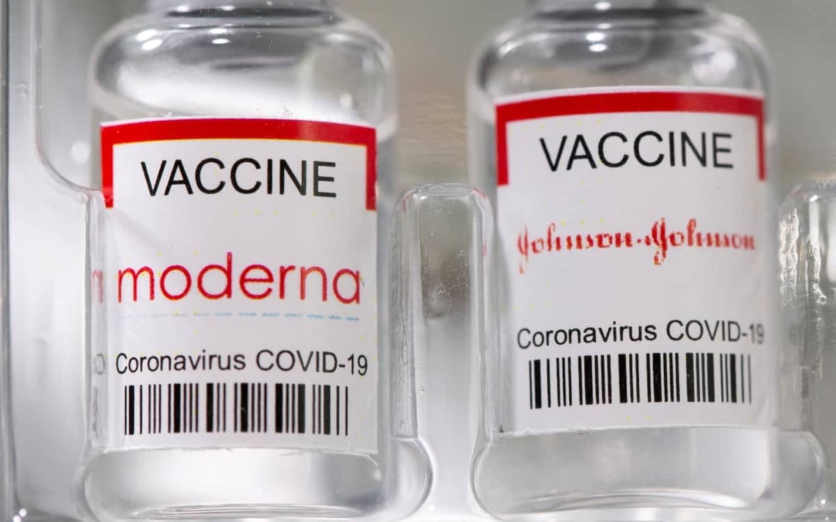 Aprueban dosis de refuerzo de Moderna y Johnson&amp;Johnson