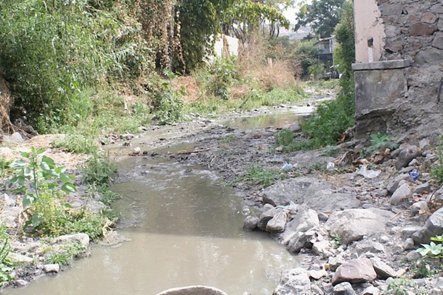 Piden reglamento que penalice la  contaminación en barrancas y campos de cultivo