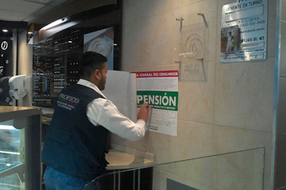 Profeco clausura un McDonald´s por tener comida caduca