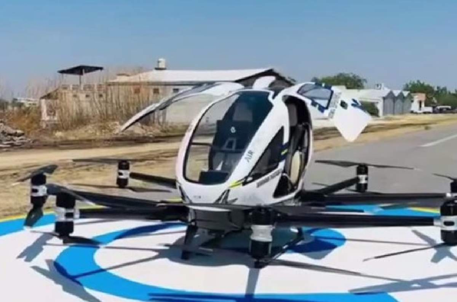 Realizan vuelo de certificación de dron con pasajeros en Tequesquitengo