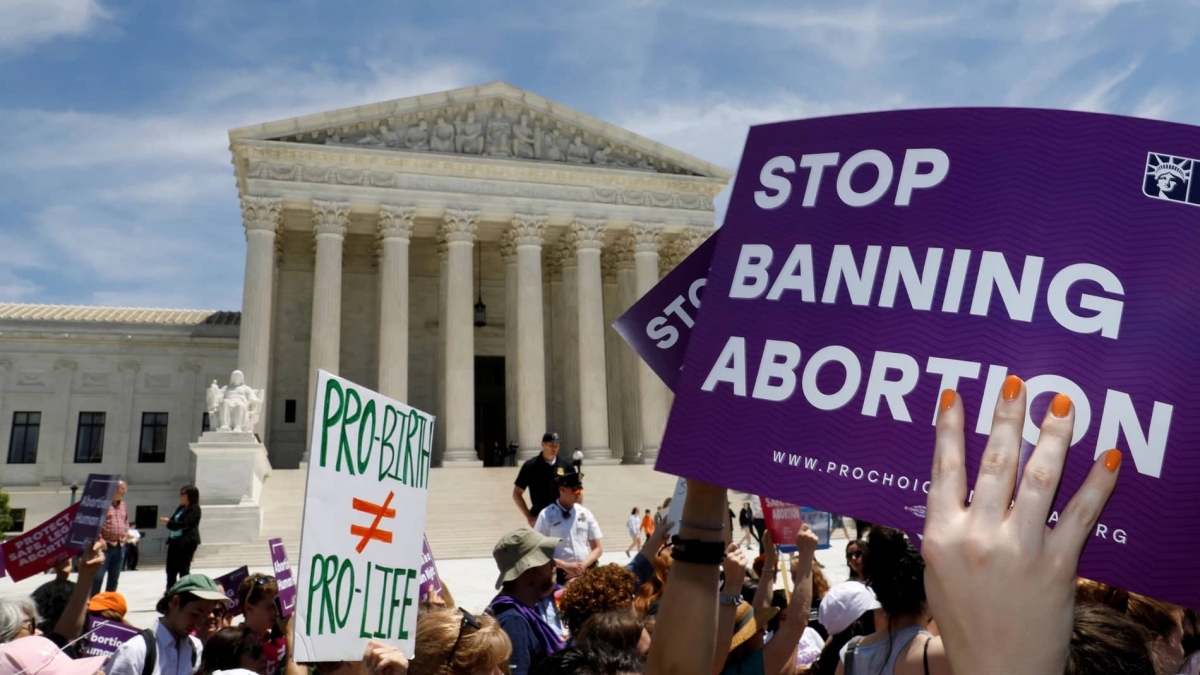 Joe Biden promete defender el derecho de las mujeres al aborto