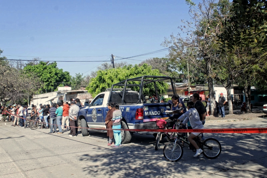 Yautepec, encuentran dos cuerpos; uno decapitado, el otro de una mujer