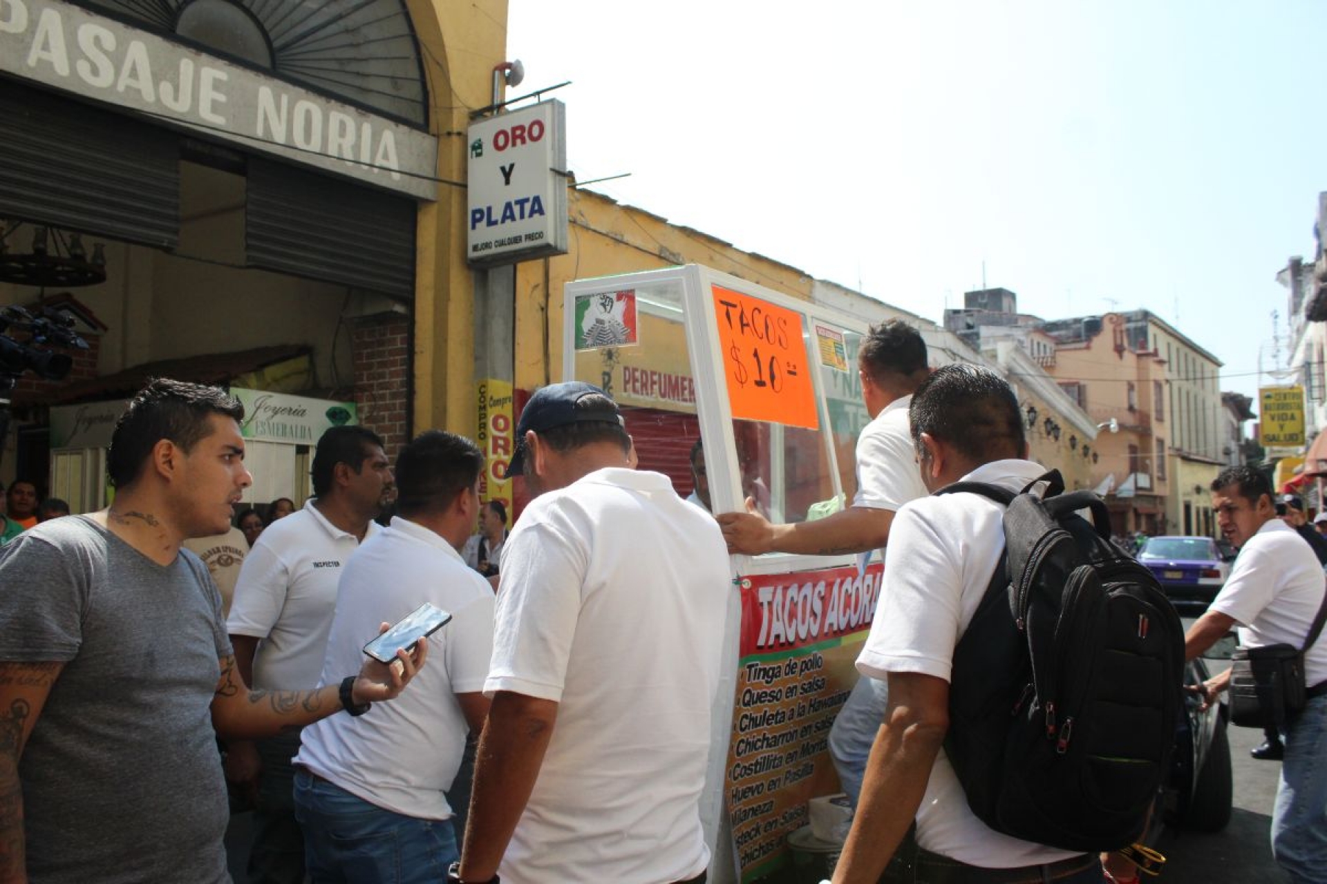 Retiran a ambulantes del primer cuadro