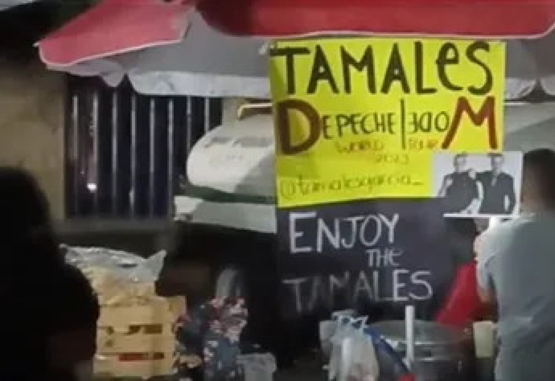 ¡Enjoy the tamales!: 'Tamales García' la rompe en concierto de 'Depeche Mode'