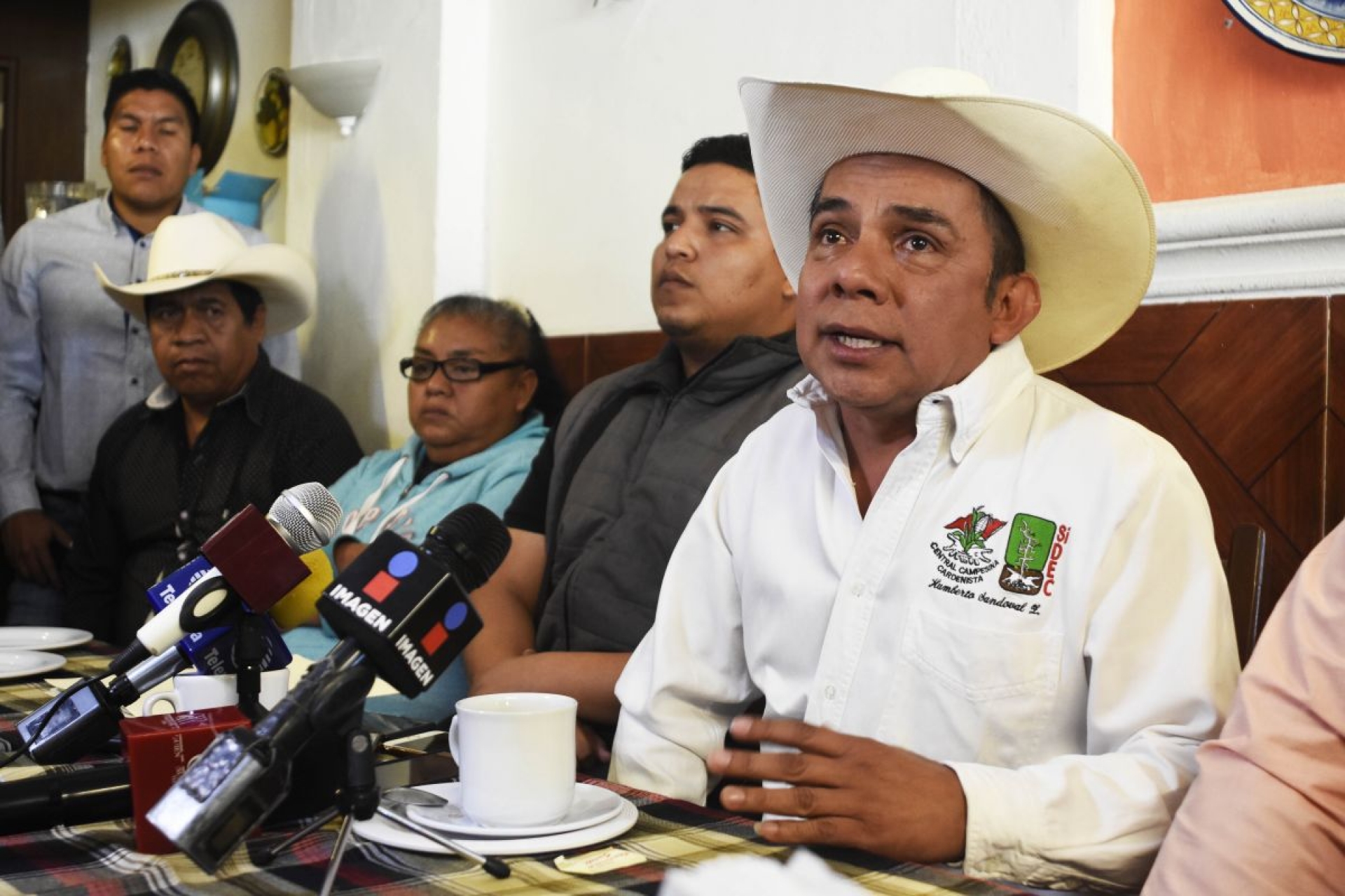 Empresarios y legisladores respaldan consulta sobre Huexca