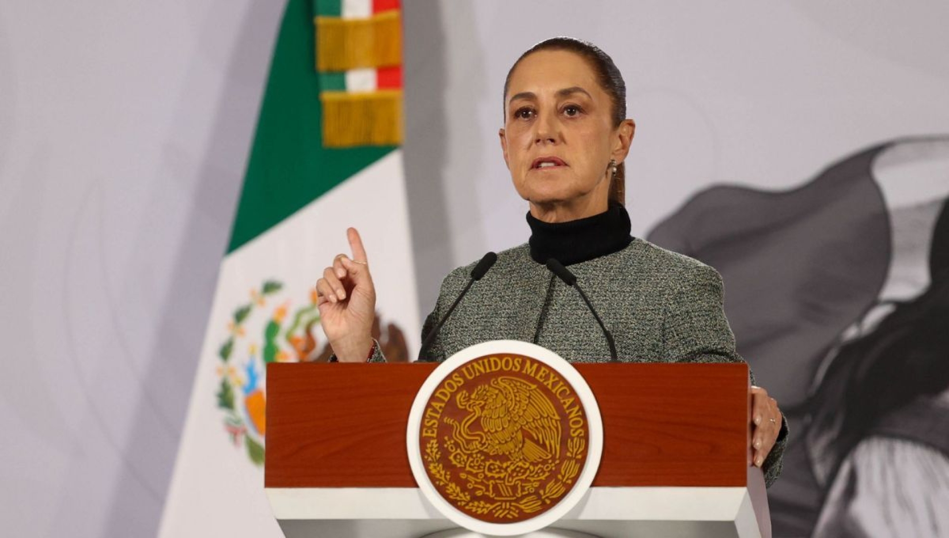 Sheinbaum pide aclarar acusación de terrorismo contra periodista Rafael León