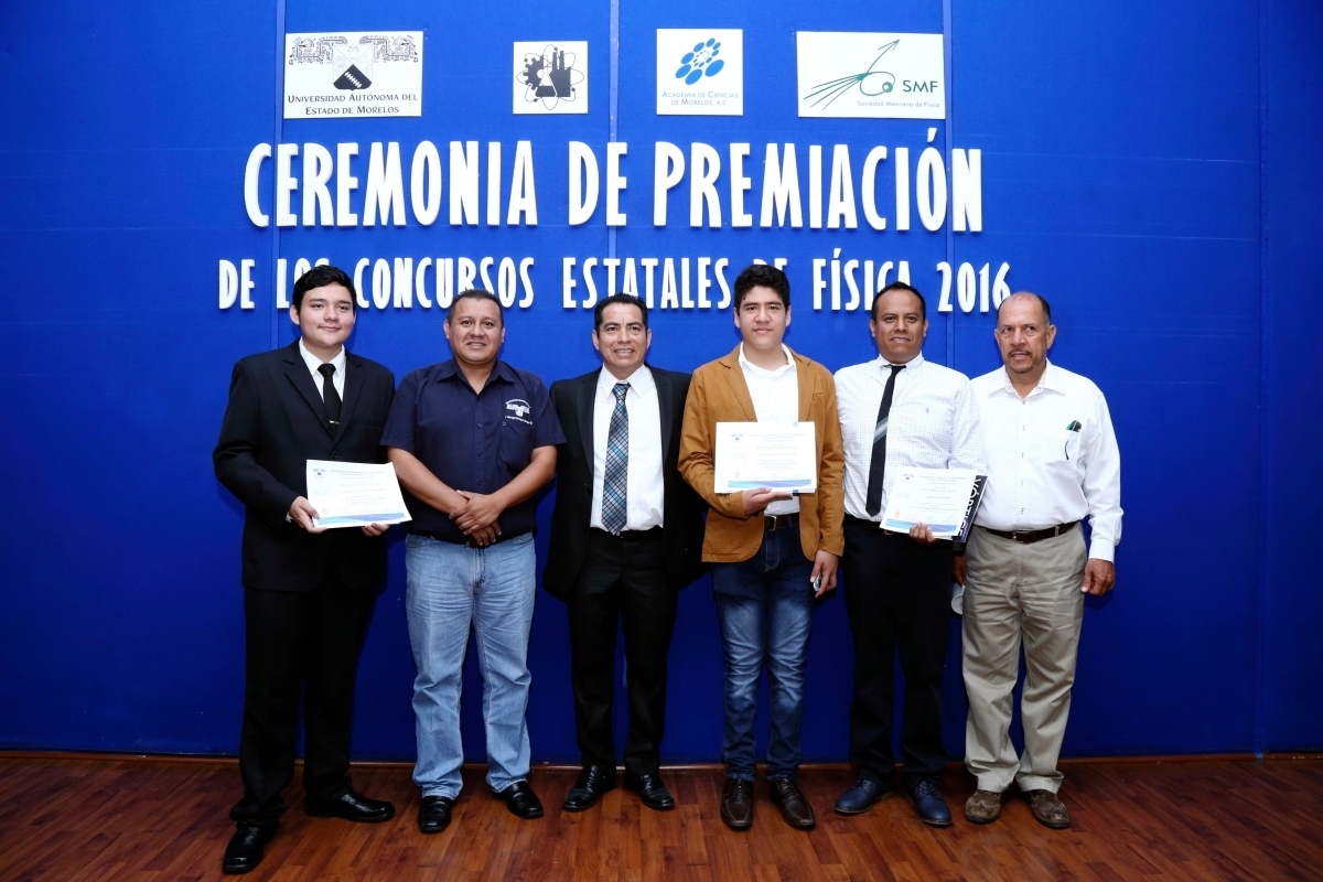 Premian a ganadores de concursos estatales de física 2016 en la UAEM