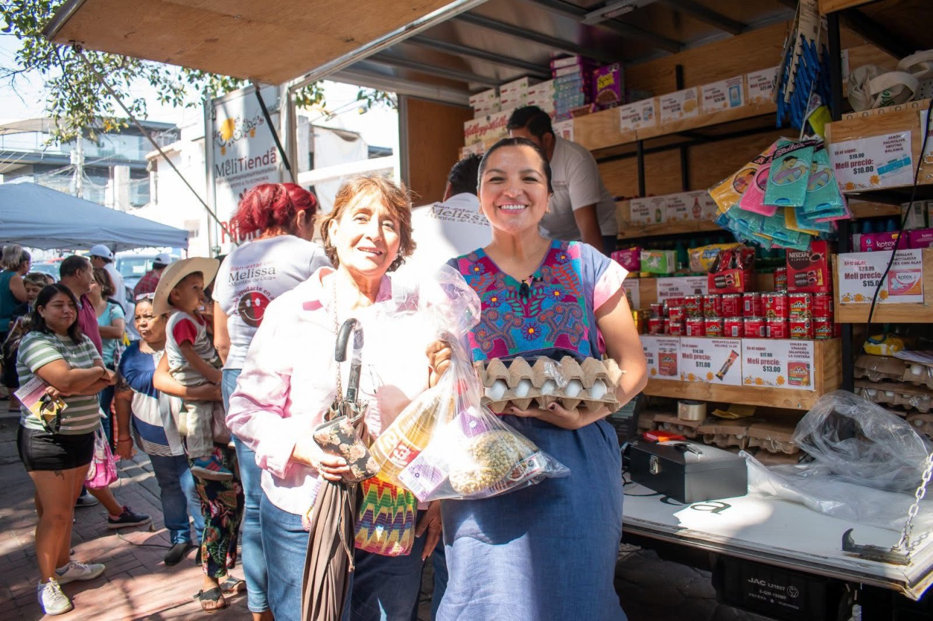 Melissa Montes de Oca continúa apoyando la economía familiar con la 'MeliTienda' en Yautepec y Jiutepec