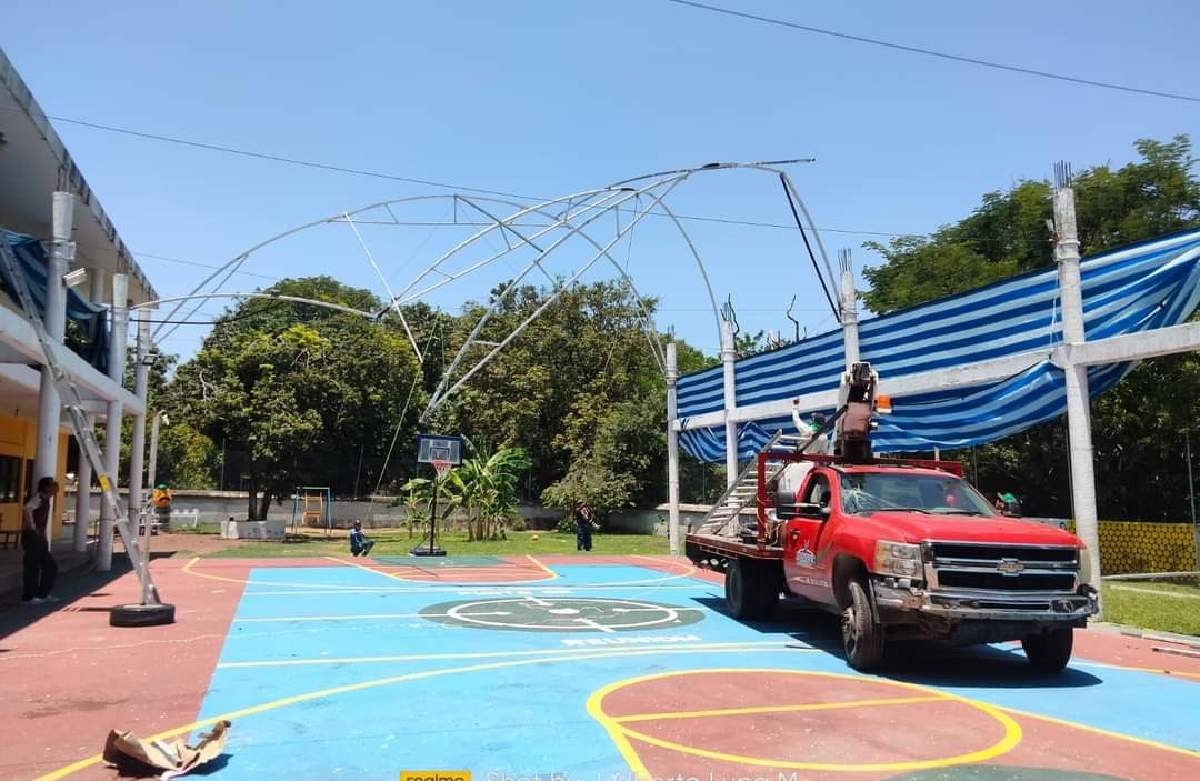Vientos dañan techumbre en primaria particular de Miacatlán