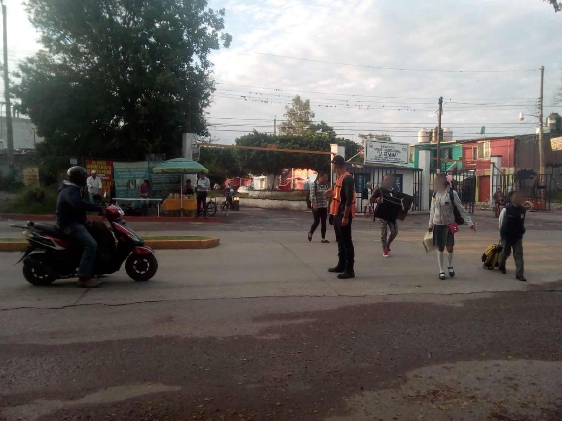 Resguardan la vialidad de las escuelas de Yautepec