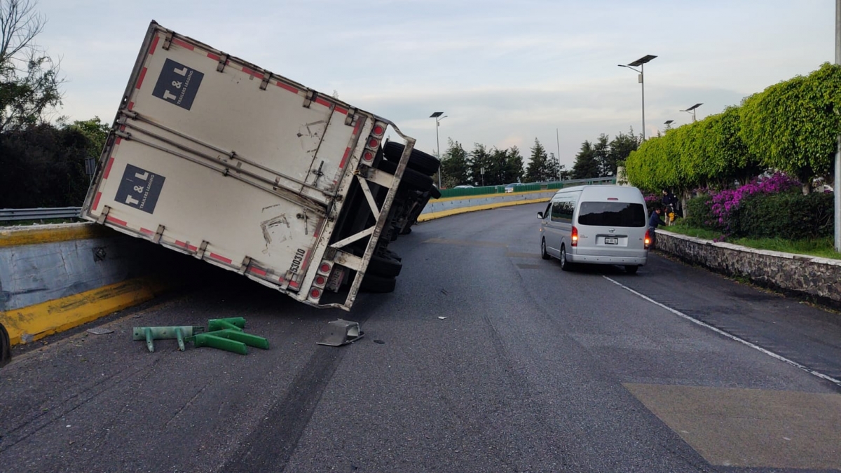 Accidente en 'La Pera', en la autopista México-Cuernavaca