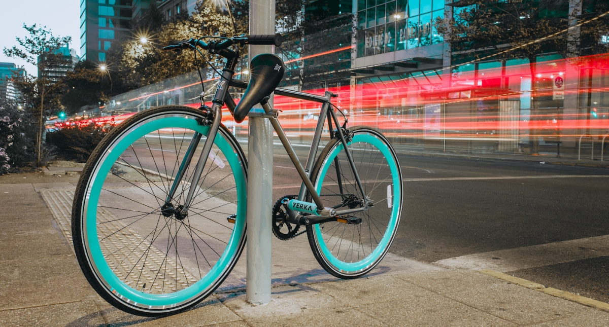 Adiós ladrones: Bicicleta 'Yerka' se autodestruye con intento de robo