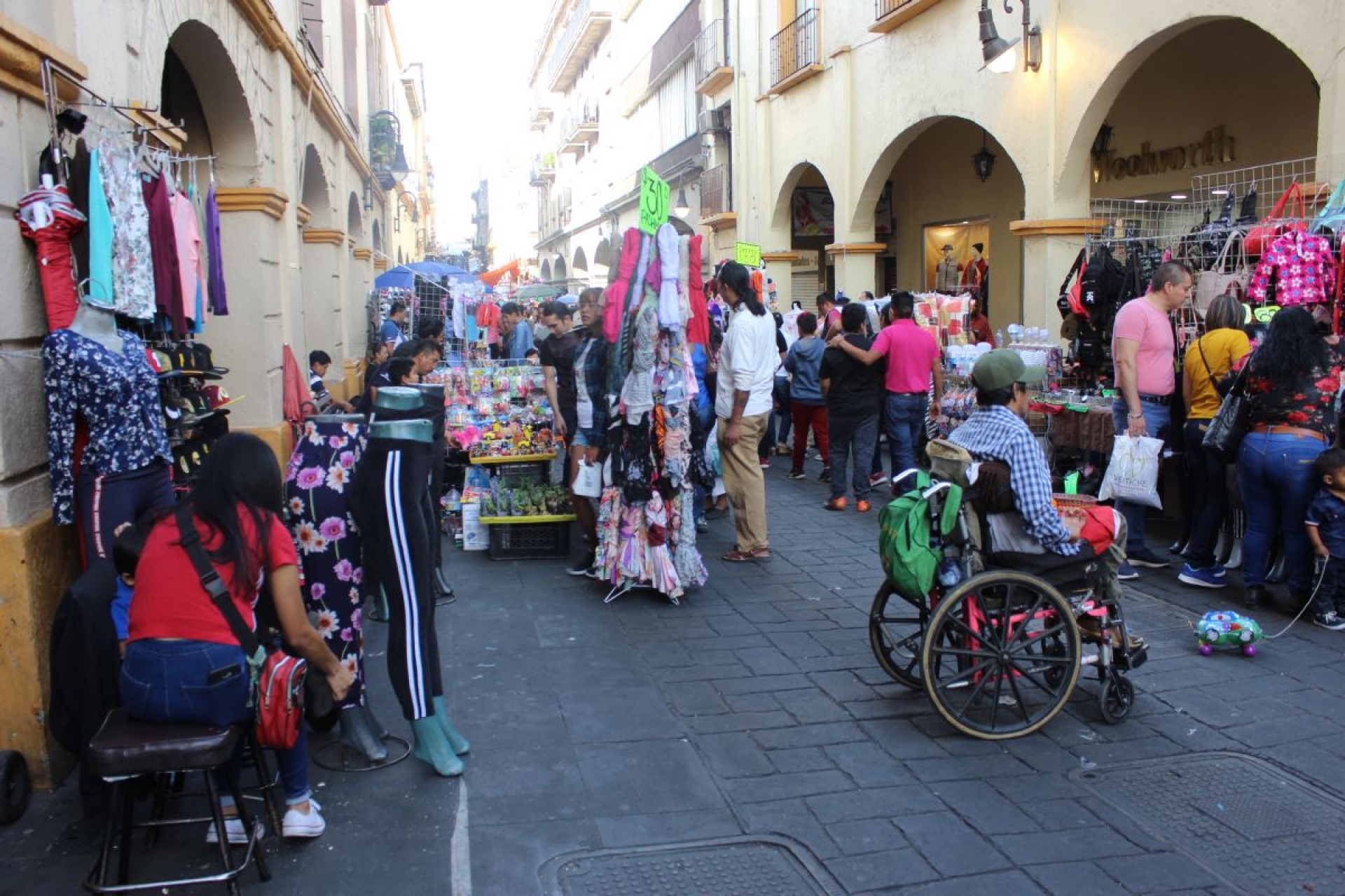 Comerciantes quieren instalar tianguis en la calle Guerrero