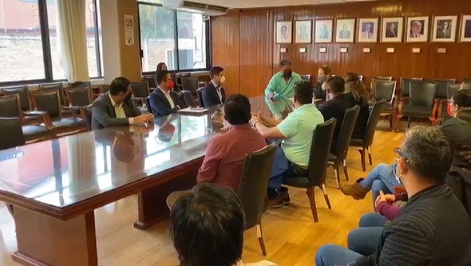 Recibirán maestros de tiempo completo pago por horario extendido