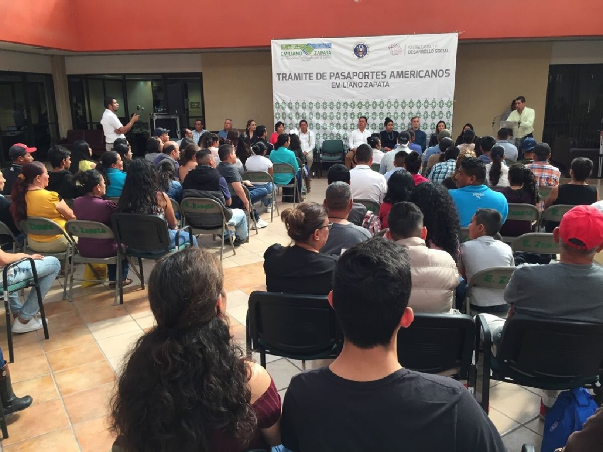Asesora Sedeso a morelenses nacidos en Estados Unidos