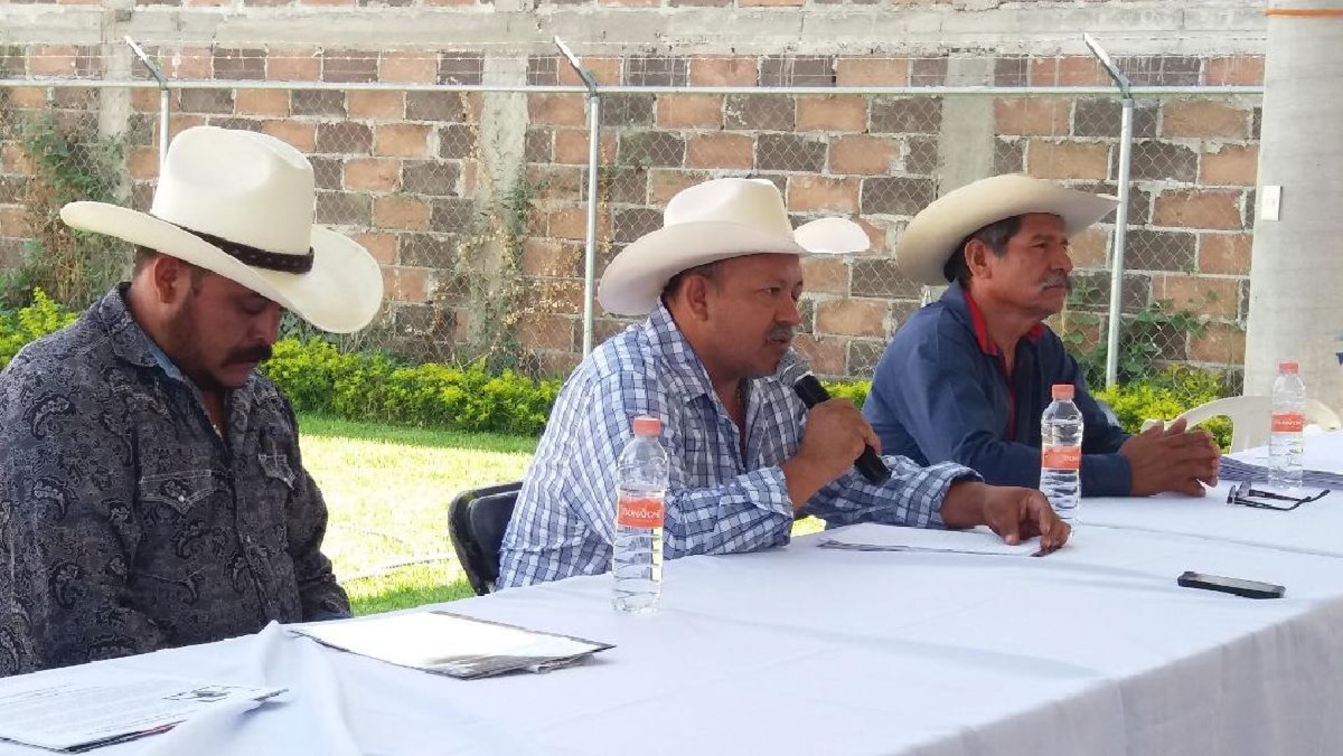 Se deslindan campesinos del plantón de Apatlaco