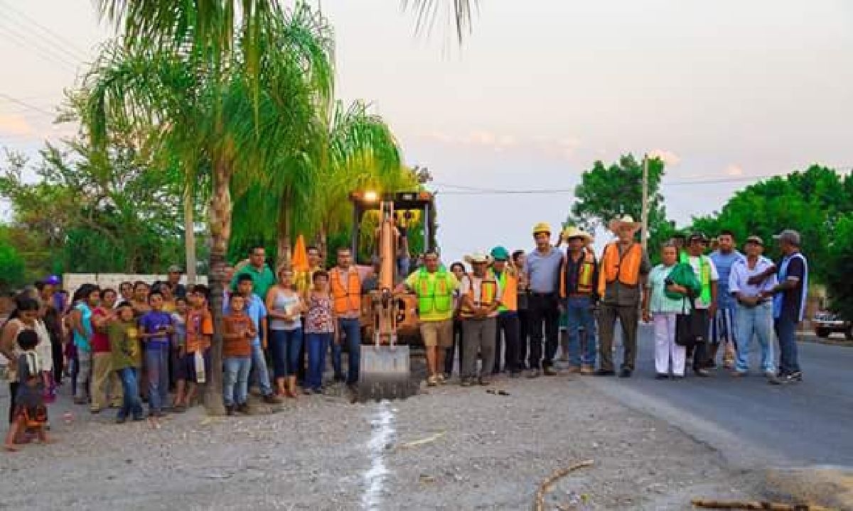 La comunidad de Palo Blanco en Axochiapan contará con red de drenaje hidráulico en el primer cuadro de la comunidad