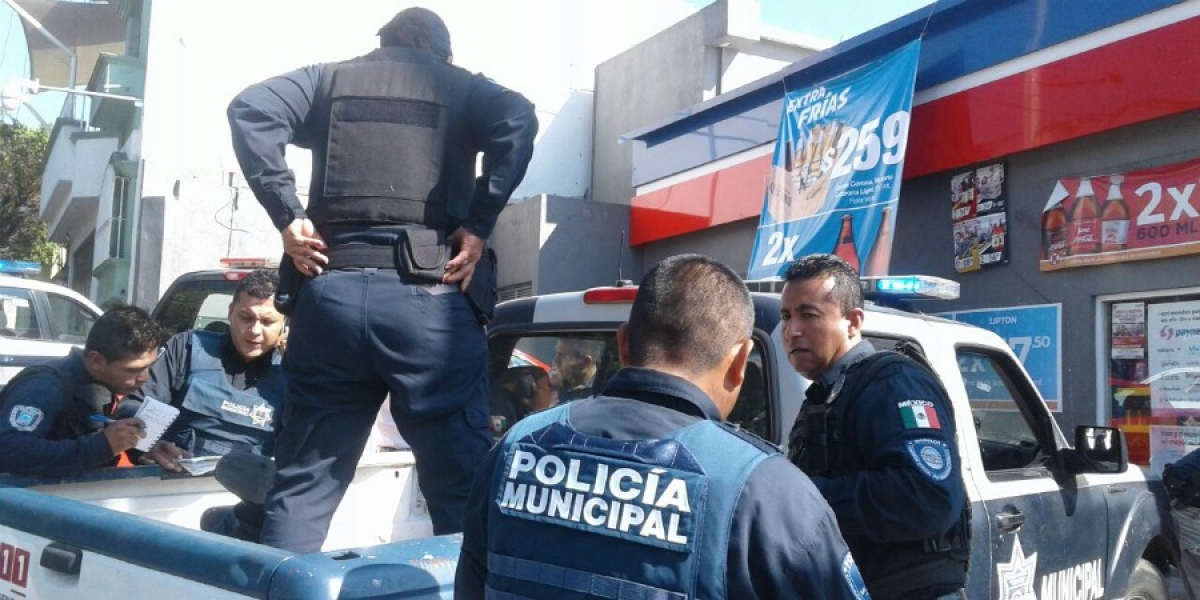 Detienen a una persona tras presunto asalto en tienda