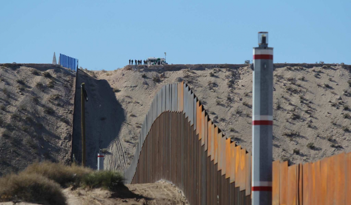 375 empresas se 'pelean' por construir el muro de Donald Trump