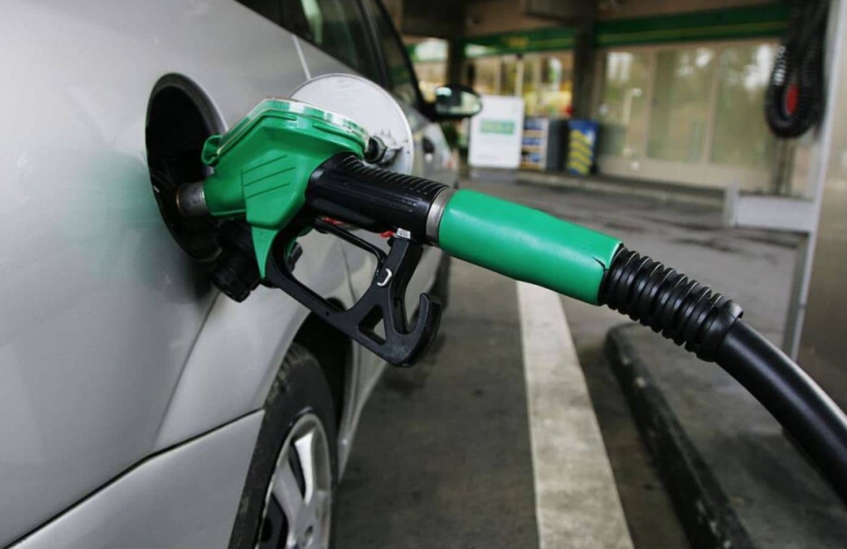 Hacienda baja estímulo fiscal para la gasolina y el diésel