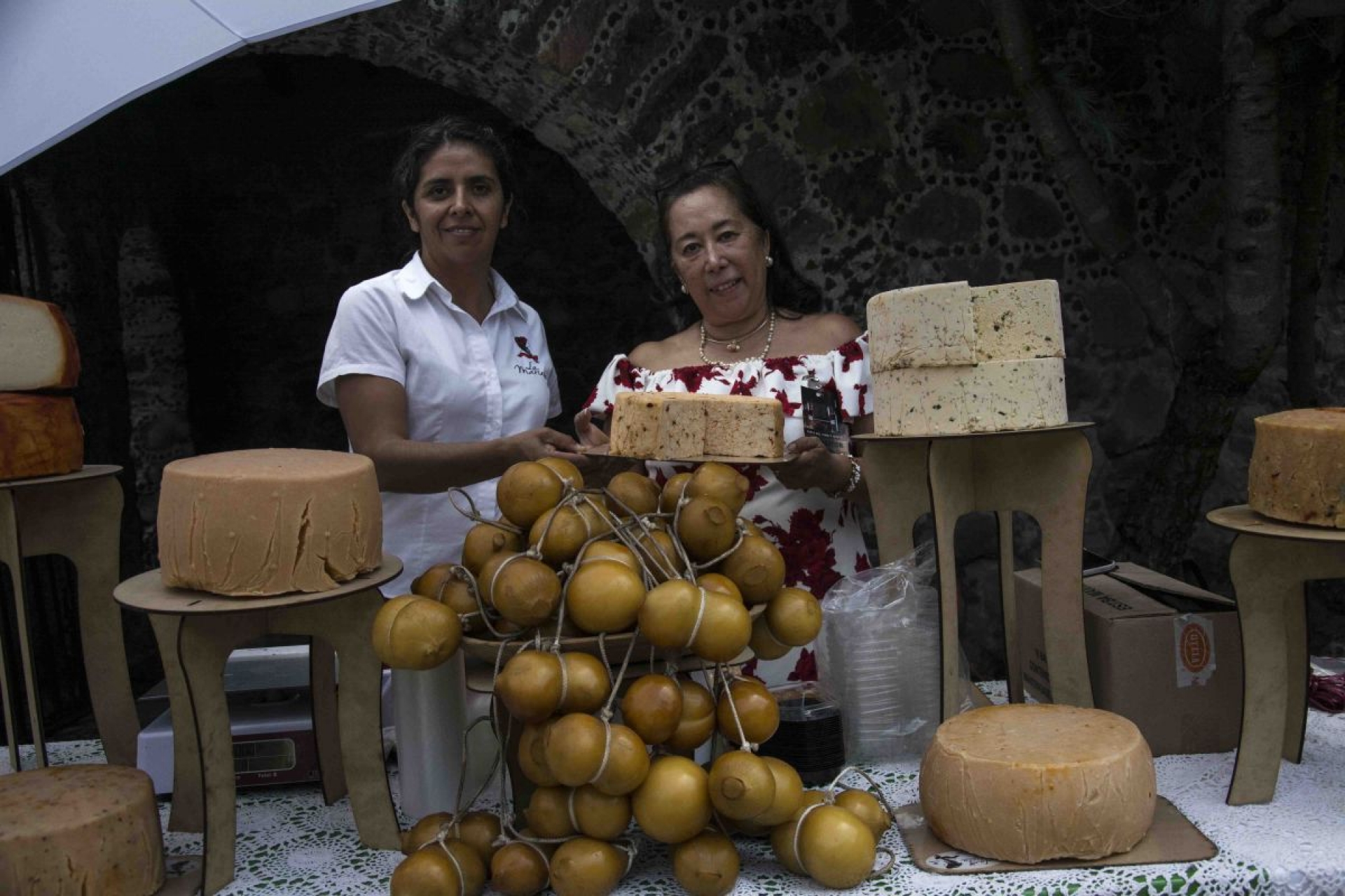 Visitan más de tres mil personas la Feria del Vino y Queso en Tepoztlán