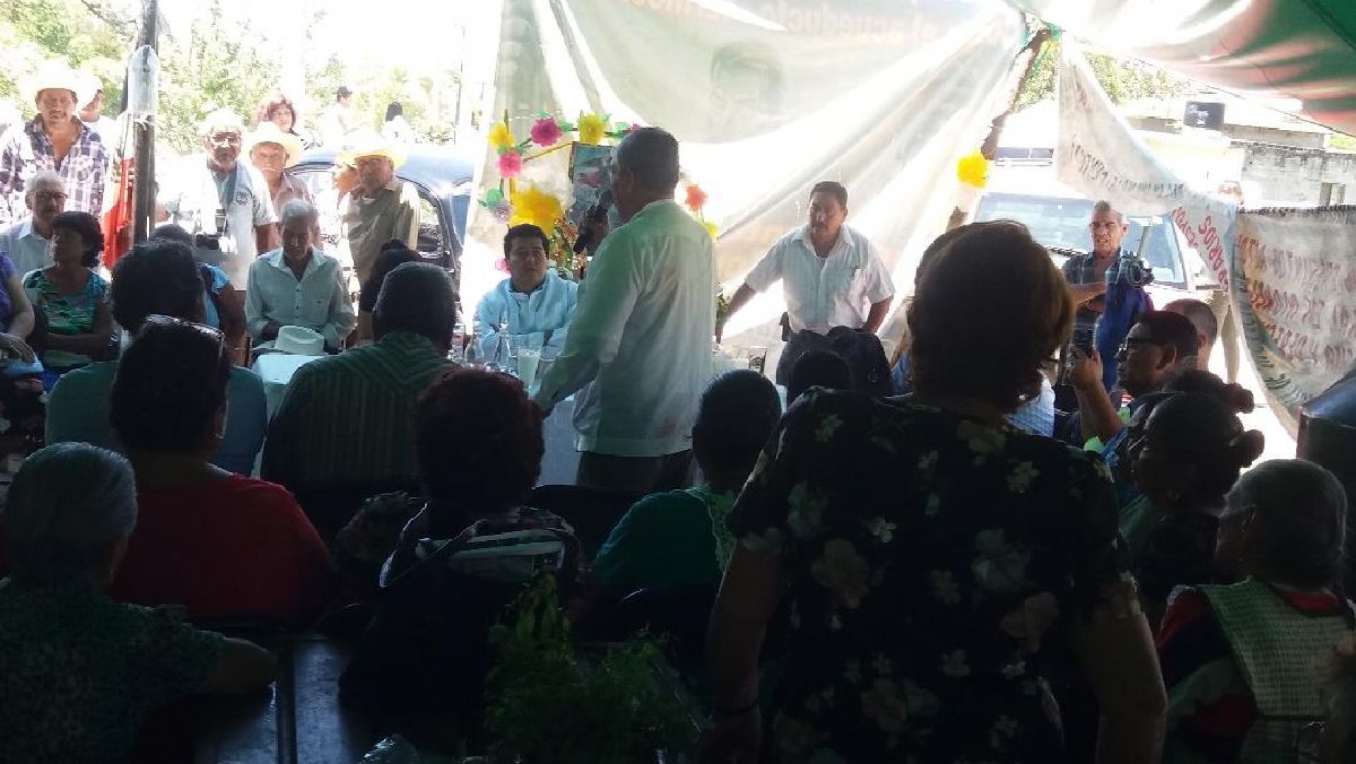 Opositores al acueducto de la termoeléctrica se resisten a levantar su plantón