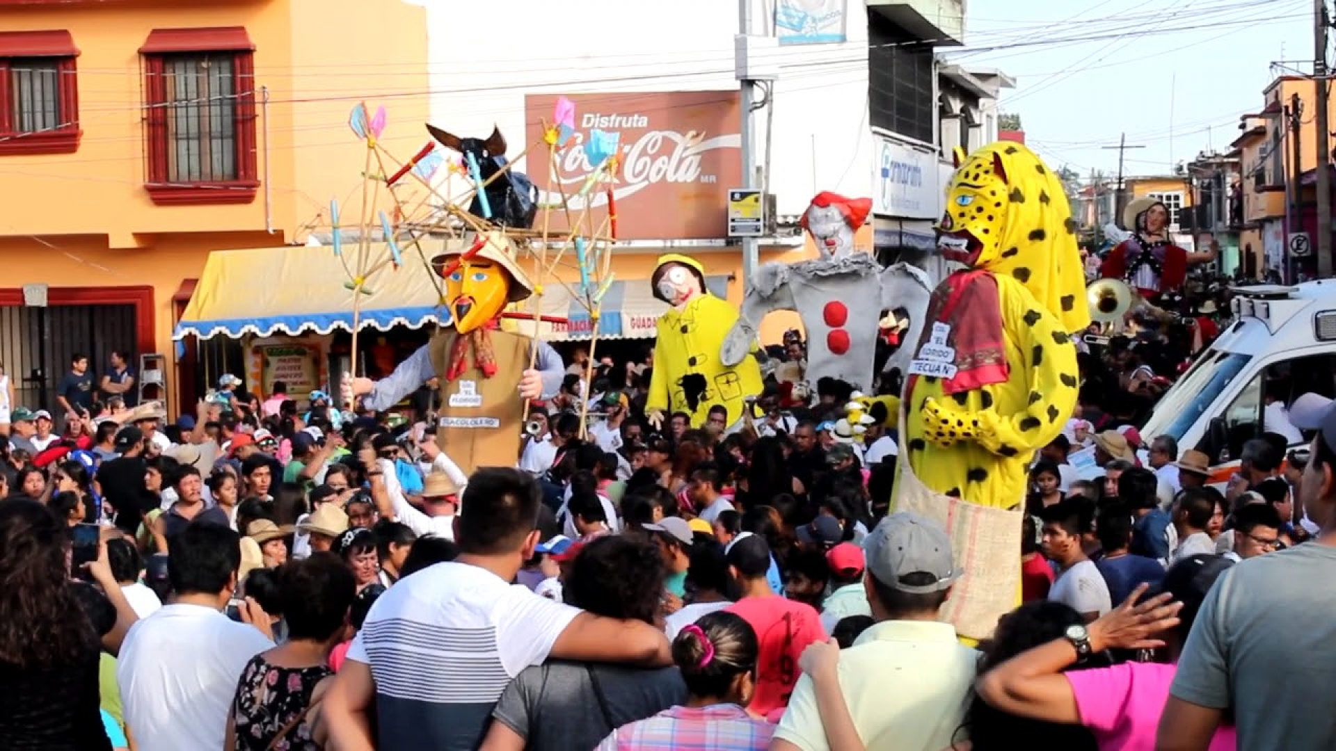 Garantizan seguridad en la mojiganga y los festejos en honor a San Lucas en Mazatepec