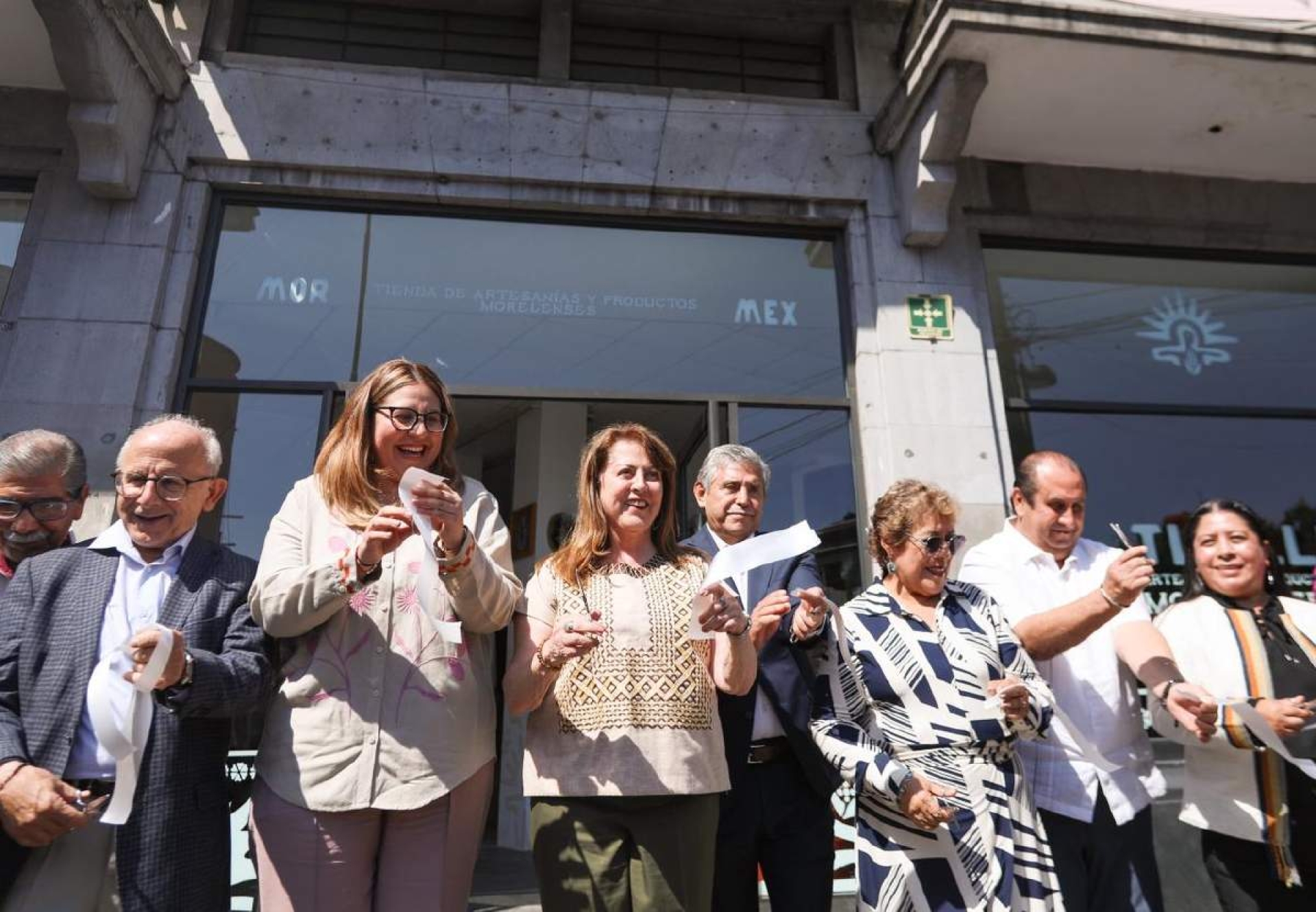 Inaugura Margarita González Saravia la tienda Tlalli